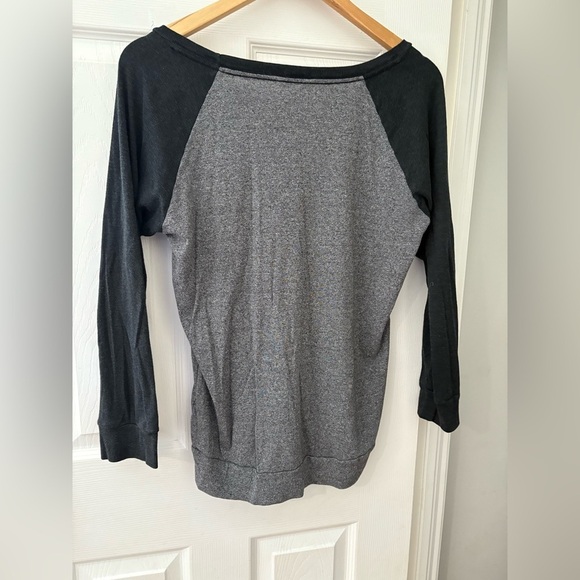 TNA Aritzia grey black long sleeve top size small shirt casual-see photos - Picture 4 of 8